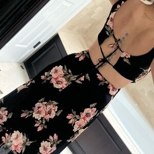 Reformation dress midi floral back tie side cutout size 0 low cut romantic